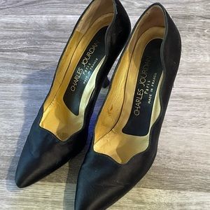 Gorgeous Black Charles Jourdan Scallop Heels